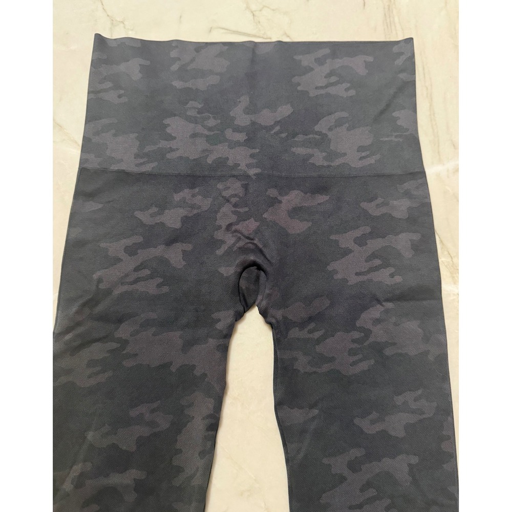 Spanx Look At Me Now Seamless Leggings 1X Black Charcoal Camo High Rise - Picture 3 of 6